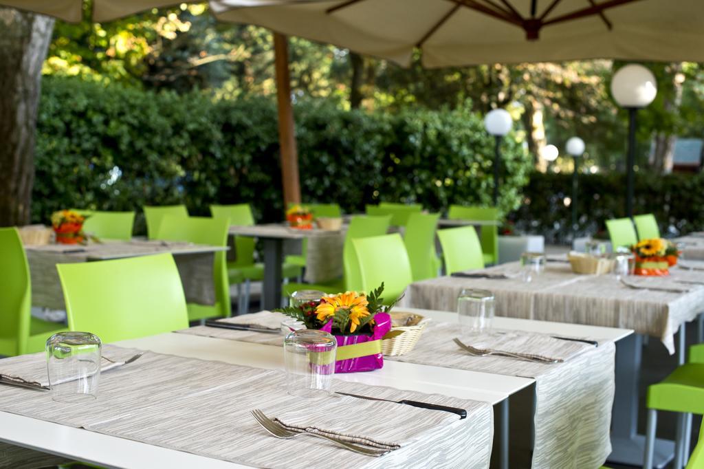 Club Village & Hotel Spiaggia Romea Lido di Volano Exterior foto